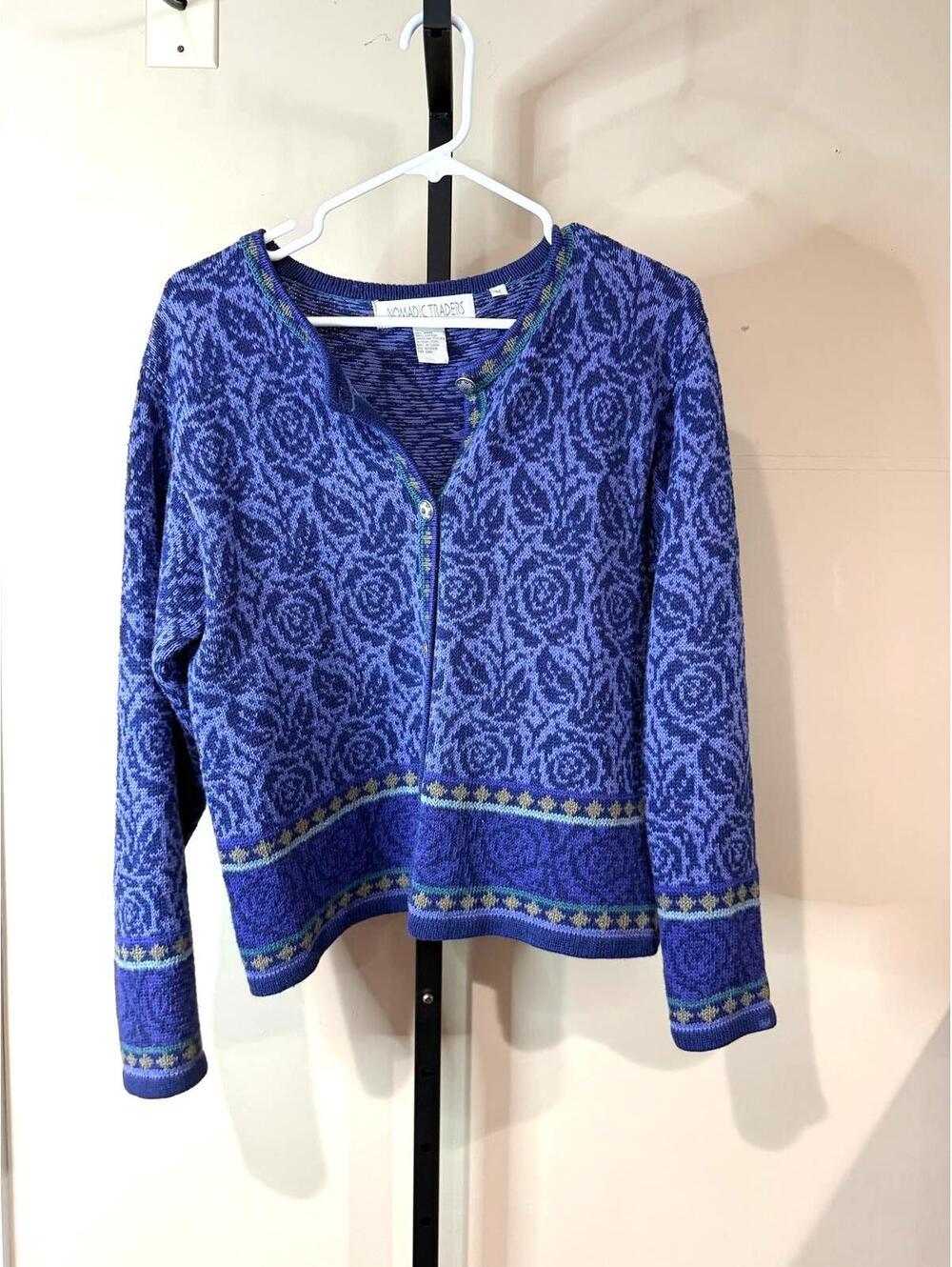 Nomadic Traders Medium Women's Blue Patterned Zip-Up Sweater